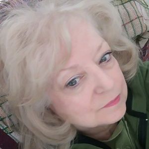 Meet your Posher, Linda Ann